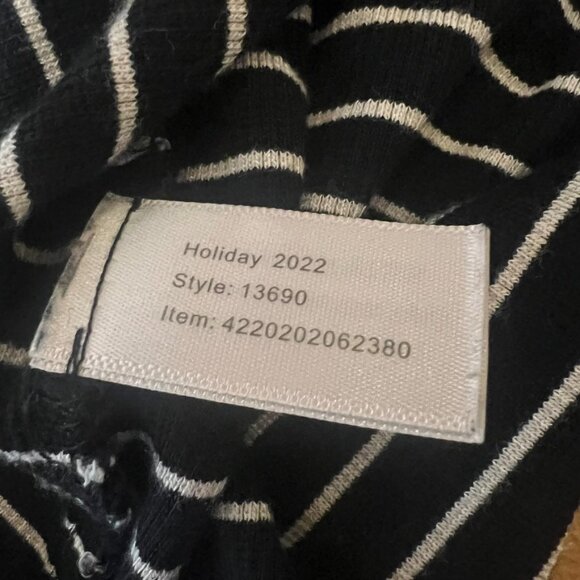Marine Layer Long Sleeve Striped Ribbed Top (S) - Picture 5 of 14